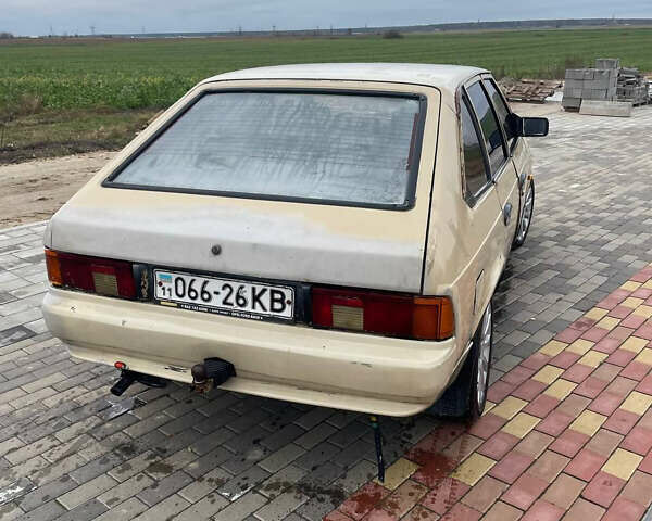 Бежевый Москвич/АЗЛК 2141, объемом двигателя 1.7 л и пробегом 200 тыс. км за 550 $, фото 2 на Automoto.ua