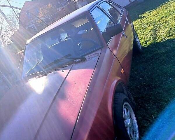 Красный Москвич/АЗЛК 2141, объемом двигателя 1.5 л и пробегом 110 тыс. км за 720 $, фото 1 на Automoto.ua