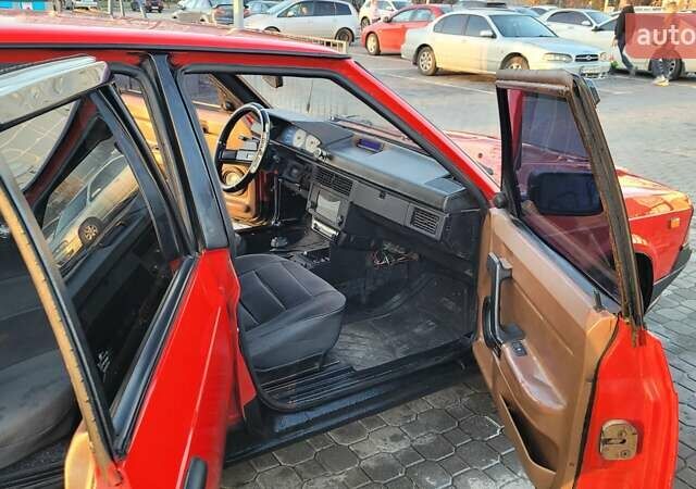 Красный Москвич/АЗЛК 2141, объемом двигателя 1.48 л и пробегом 178 тыс. км за 2500 $, фото 3 на Automoto.ua