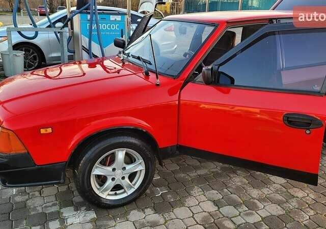 Красный Москвич/АЗЛК 2141, объемом двигателя 1.48 л и пробегом 178 тыс. км за 2500 $, фото 6 на Automoto.ua
