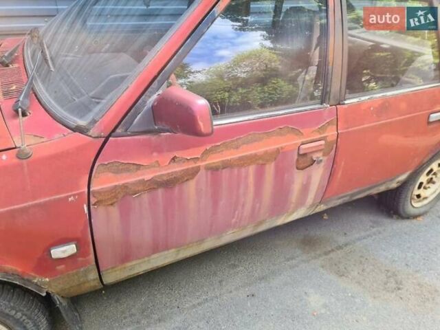 Красный Москвич/АЗЛК 2141, объемом двигателя 1.7 л и пробегом 200 тыс. км за 500 $, фото 4 на Automoto.ua