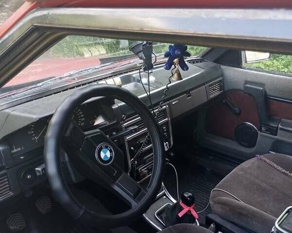 Красный Москвич/АЗЛК 2141, объемом двигателя 1.5 л и пробегом 70 тыс. км за 700 $, фото 1 на Automoto.ua