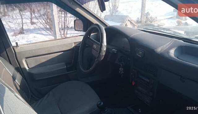 Москвич/АЗЛК 2141, объемом двигателя 1.8 л и пробегом 330 тыс. км за 500 $, фото 2 на Automoto.ua