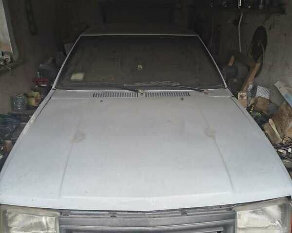 Серый Москвич/АЗЛК 2141, объемом двигателя 1.5 л и пробегом 200 тыс. км за 715 $, фото 4 на Automoto.ua