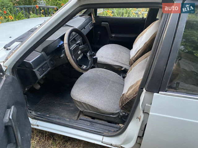 Серый Москвич/АЗЛК 2141, объемом двигателя 1.48 л и пробегом 104 тыс. км за 750 $, фото 4 на Automoto.ua