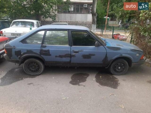 Синий Москвич/АЗЛК 2141, объемом двигателя 1.5 л и пробегом 100 тыс. км за 335 $, фото 1 на Automoto.ua