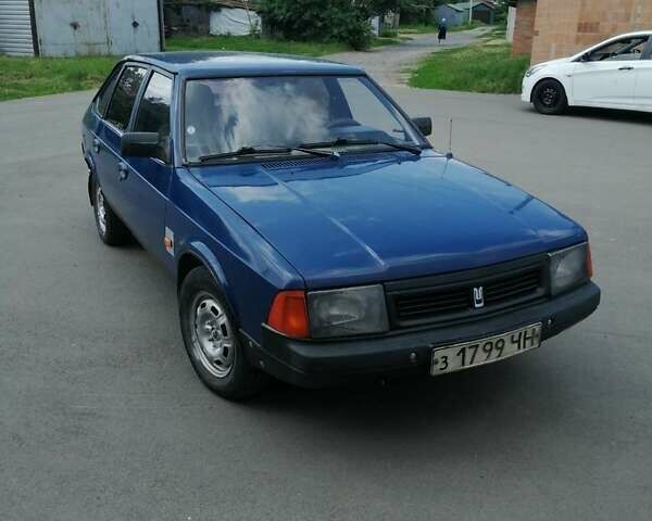 Синий Москвич/АЗЛК 2141, объемом двигателя 1.7 л и пробегом 400 тыс. км за 900 $, фото 2 на Automoto.ua