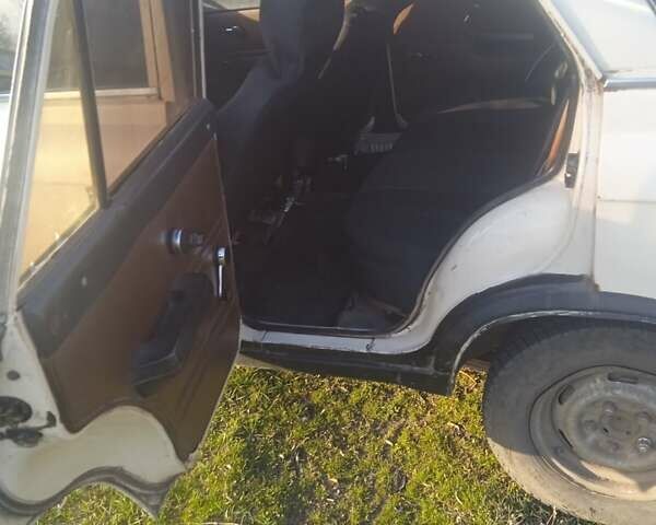 Белый Москвич/АЗЛК 412, объемом двигателя 1.5 л и пробегом 68 тыс. км за 475 $, фото 4 на Automoto.ua