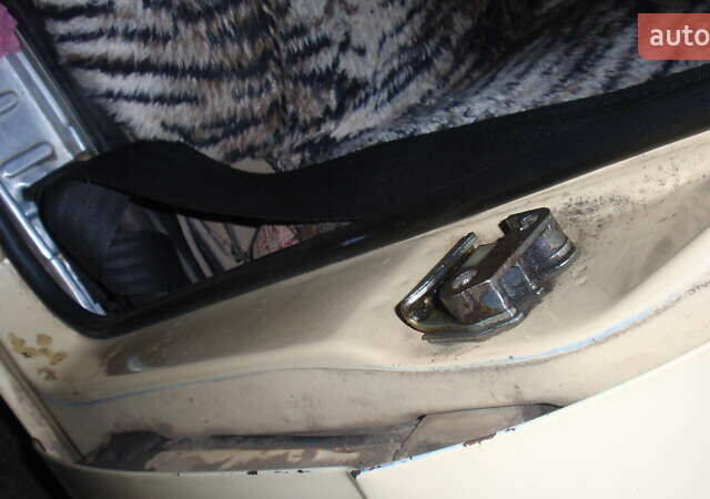 Бежевый Москвич/АЗЛК 412, объемом двигателя 1.5 л и пробегом 90 тыс. км за 900 $, фото 4 на Automoto.ua