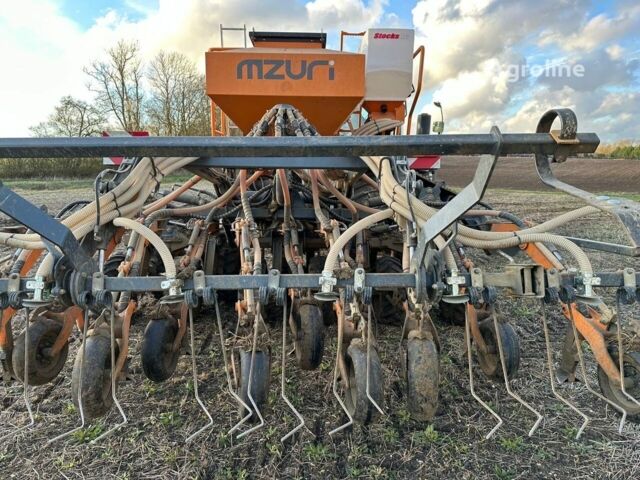 Помаранчевий Mzuri Другая, об'ємом двигуна 0 л та пробігом 0 тис. км за 81394 $, фото 1 на Automoto.ua