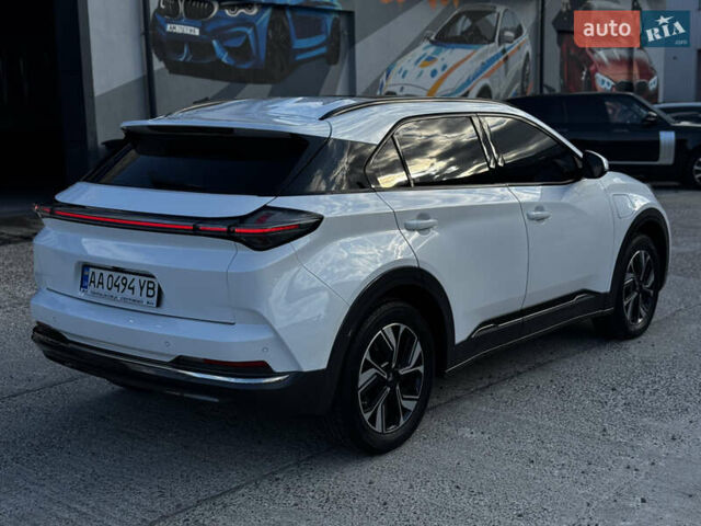 Белый Neta U 500, объемом двигателя 0 л и пробегом 60 тыс. км за 18999 $, фото 3 на Automoto.ua
