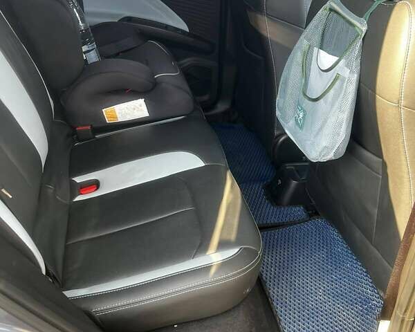 Серый Neta V, объемом двигателя 0 л и пробегом 57 тыс. км за 12000 $, фото 4 на Automoto.ua