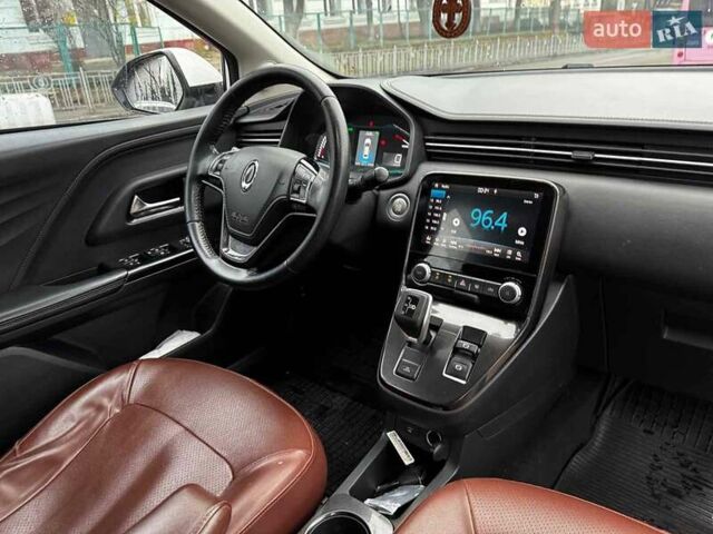 Белый ORA IQ, объемом двигателя 0 л и пробегом 180 тыс. км за 12990 $, фото 31 на Automoto.ua