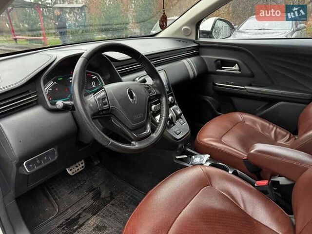 Белый ORA IQ, объемом двигателя 0 л и пробегом 180 тыс. км за 12990 $, фото 14 на Automoto.ua