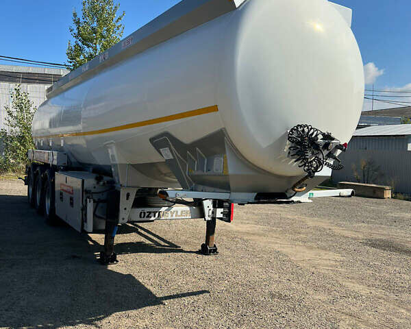 Серый Oztreyler ADR Tanker, объемом двигателя 0 л и пробегом 0 тыс. км за 34800 $, фото 1 на Automoto.ua
