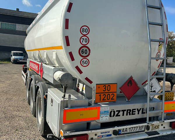 Серый Oztreyler ADR Tanker, объемом двигателя 0 л и пробегом 0 тыс. км за 34800 $, фото 2 на Automoto.ua