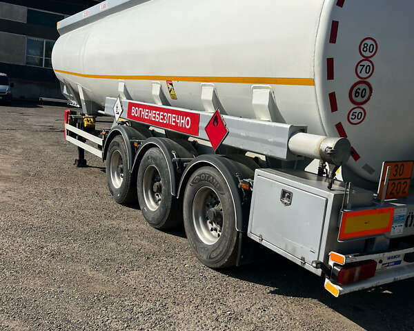 Серый Oztreyler ADR Tanker, объемом двигателя 0 л и пробегом 0 тыс. км за 34800 $, фото 4 на Automoto.ua