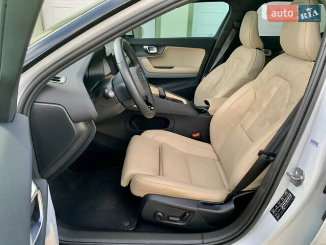 Белый Polestar 2, объемом двигателя 0 л и пробегом 29 тыс. км за 33500 $, фото 53 на Automoto.ua