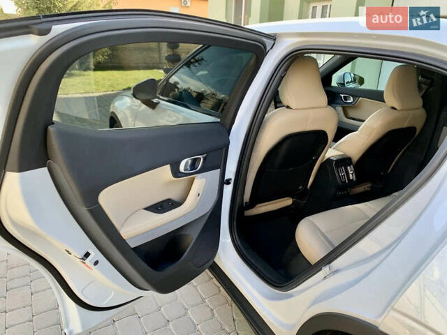 Белый Polestar 2, объемом двигателя 0 л и пробегом 29 тыс. км за 33500 $, фото 109 на Automoto.ua