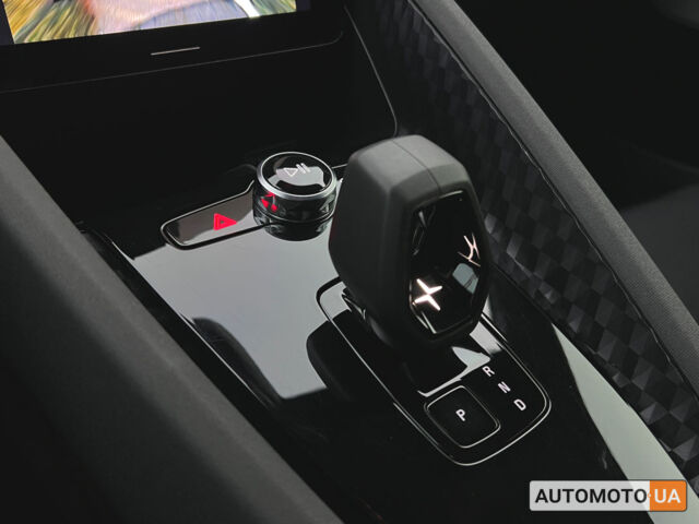 Белый Polestar 2, объемом двигателя 78 л и пробегом 40 тыс. км за 25999 $, фото 12 на Automoto.ua
