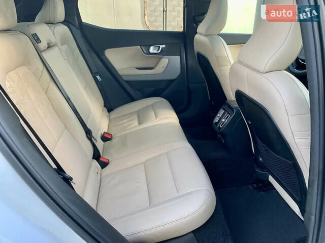 Белый Polestar 2, объемом двигателя 0 л и пробегом 29 тыс. км за 33500 $, фото 104 на Automoto.ua