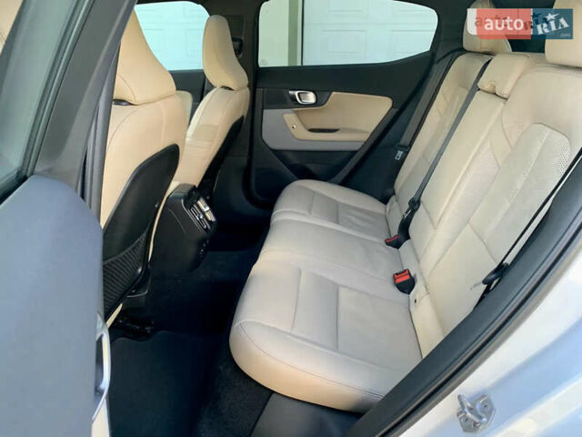 Белый Polestar 2, объемом двигателя 0 л и пробегом 29 тыс. км за 33500 $, фото 107 на Automoto.ua