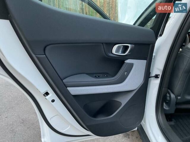 Белый Polestar 2, объемом двигателя 0 л и пробегом 18 тыс. км за 23900 $, фото 56 на Automoto.ua