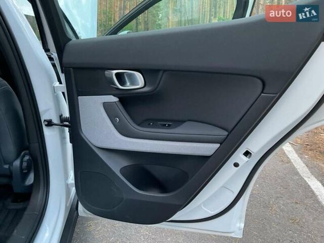 Белый Polestar 2, объемом двигателя 0 л и пробегом 18 тыс. км за 23900 $, фото 58 на Automoto.ua