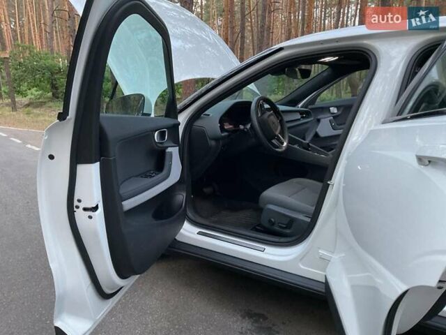 Белый Polestar 2, объемом двигателя 0 л и пробегом 18 тыс. км за 23900 $, фото 48 на Automoto.ua