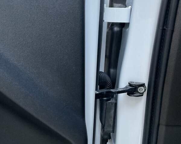 Белый Polestar 2, объемом двигателя 0 л и пробегом 18 тыс. км за 23900 $, фото 67 на Automoto.ua