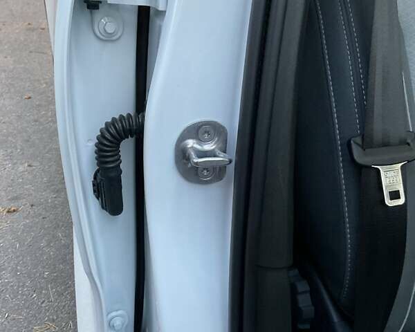 Белый Polestar 2, объемом двигателя 0 л и пробегом 18 тыс. км за 23900 $, фото 68 на Automoto.ua