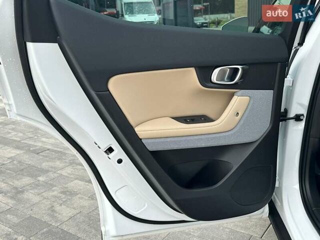 Белый Polestar 2, объемом двигателя 0 л и пробегом 21 тыс. км за 26000 $, фото 11 на Automoto.ua