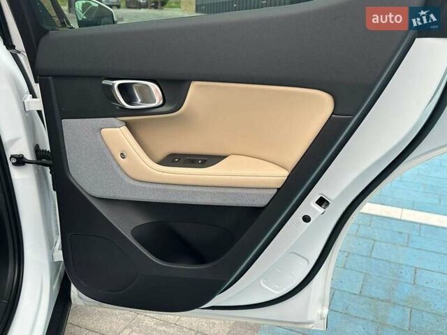 Белый Polestar 2, объемом двигателя 0 л и пробегом 21 тыс. км за 26000 $, фото 18 на Automoto.ua