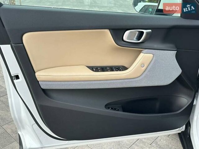 Белый Polestar 2, объемом двигателя 0 л и пробегом 21 тыс. км за 26000 $, фото 10 на Automoto.ua