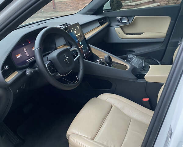 Белый Polestar 2, объемом двигателя 0 л и пробегом 34 тыс. км за 26000 $, фото 3 на Automoto.ua