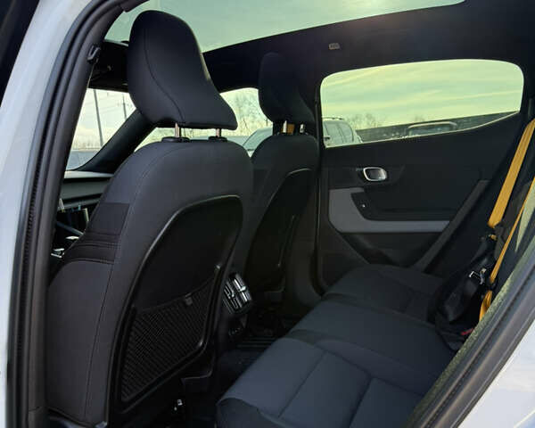 Белый Polestar 2, объемом двигателя 0 л и пробегом 56 тыс. км за 31000 $, фото 10 на Automoto.ua