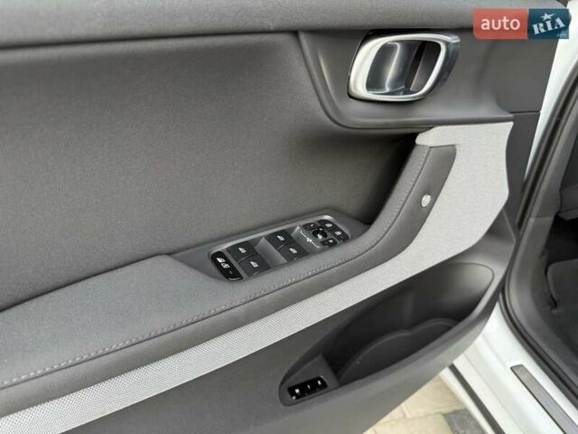 Білий Polestar 2, об'ємом двигуна 0 л та пробігом 16 тис. км за 26300 $, фото 8 на Automoto.ua