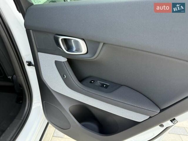 Білий Polestar 2, об'ємом двигуна 0 л та пробігом 16 тис. км за 26300 $, фото 23 на Automoto.ua