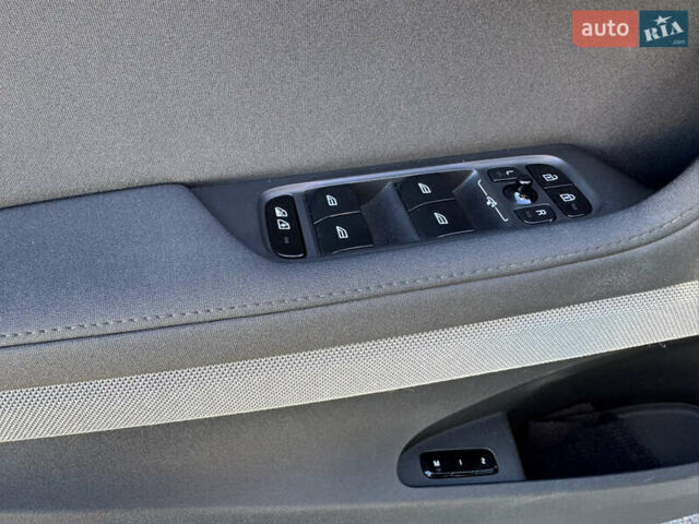 Белый Polestar 2, объемом двигателя 0 л и пробегом 152 тыс. км за 19300 $, фото 12 на Automoto.ua