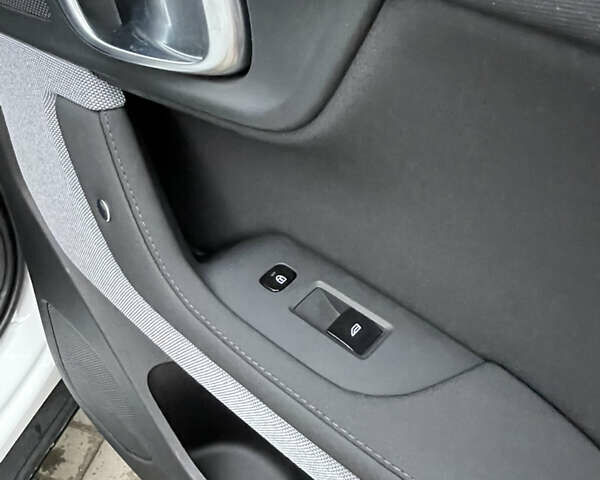 Білий Polestar 2, об'ємом двигуна 0 л та пробігом 55 тис. км за 24500 $, фото 20 на Automoto.ua