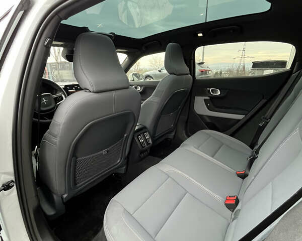 Белый Polestar 2, объемом двигателя 0 л и пробегом 31 тыс. км за 19499 $, фото 13 на Automoto.ua