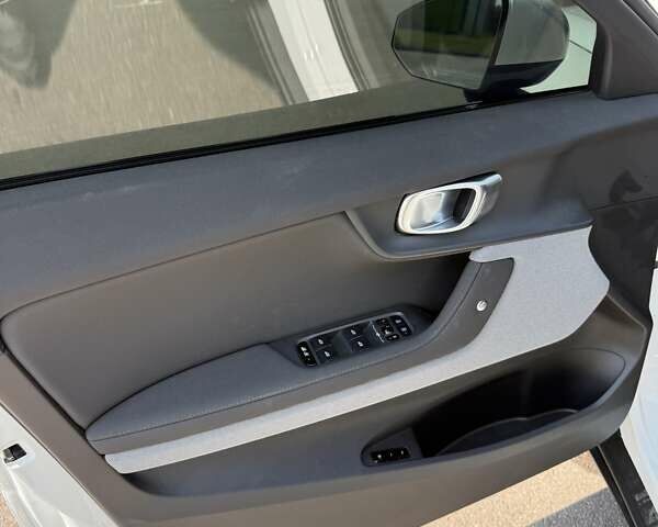 Білий Polestar 2, об'ємом двигуна 0 л та пробігом 57 тис. км за 22000 $, фото 7 на Automoto.ua