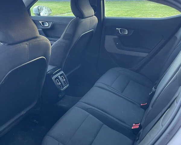 Белый Polestar 2, объемом двигателя 0 л и пробегом 51 тыс. км за 18800 $, фото 28 на Automoto.ua