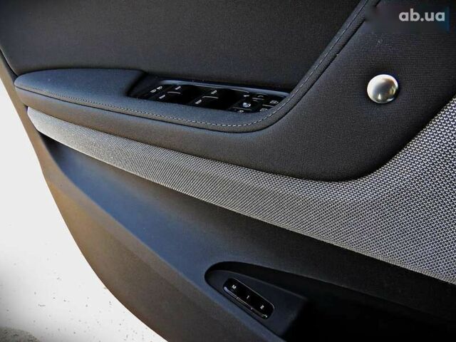 Белый Polestar 2, объемом двигателя 0 л и пробегом 160 тыс. км за 19900 $, фото 6 на Automoto.ua
