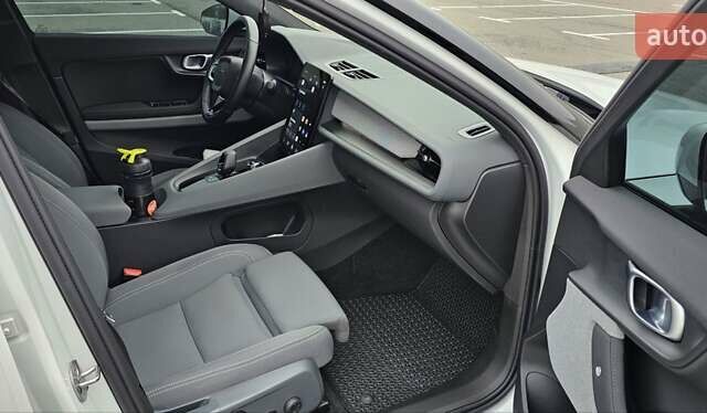 Белый Polestar 2, объемом двигателя 0 л и пробегом 94 тыс. км за 20000 $, фото 7 на Automoto.ua