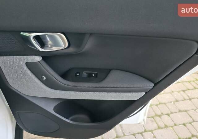 Білий Polestar 2, об'ємом двигуна 0 л та пробігом 111 тис. км за 21600 $, фото 27 на Automoto.ua