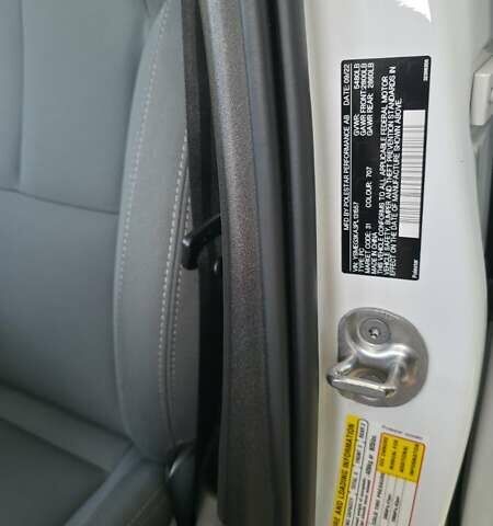 Білий Polestar 2, об'ємом двигуна 0 л та пробігом 111 тис. км за 21600 $, фото 36 на Automoto.ua