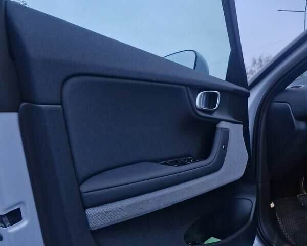 Білий Polestar 2, об'ємом двигуна 0 л та пробігом 90 тис. км за 19000 $, фото 7 на Automoto.ua