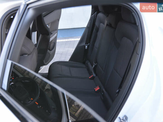 Білий Polestar 2, об'ємом двигуна 0 л та пробігом 41 тис. км за 22499 $, фото 17 на Automoto.ua