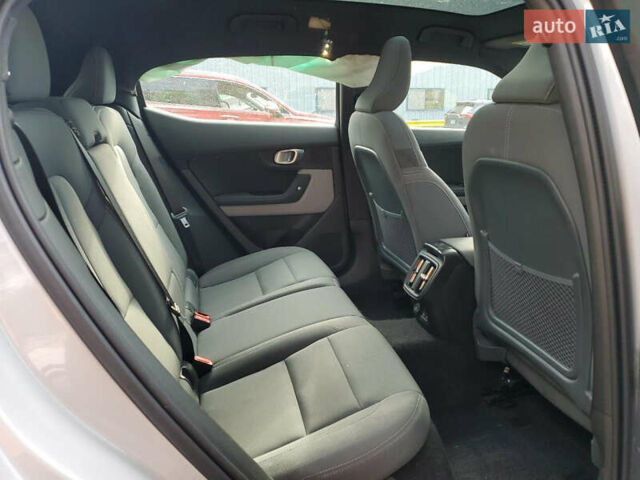 Білий Polestar 2, об'ємом двигуна 0 л та пробігом 120 тис. км за 16500 $, фото 9 на Automoto.ua